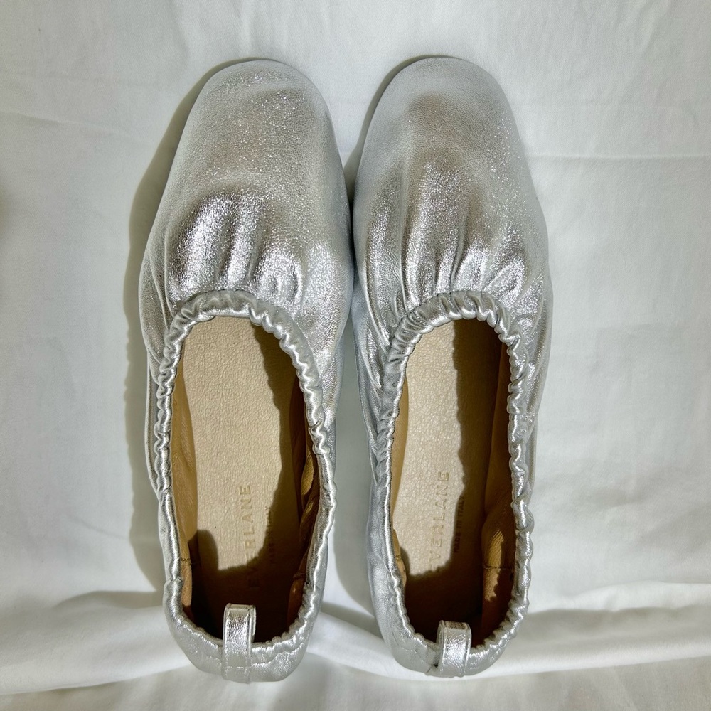 Everlane Silver Leather Scrunch Flat
